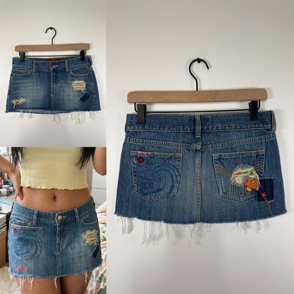Vintage Y2K‎ Hollister Low-Rise Micro Mini Skirt | Surfer Wave & Mushroom Patch